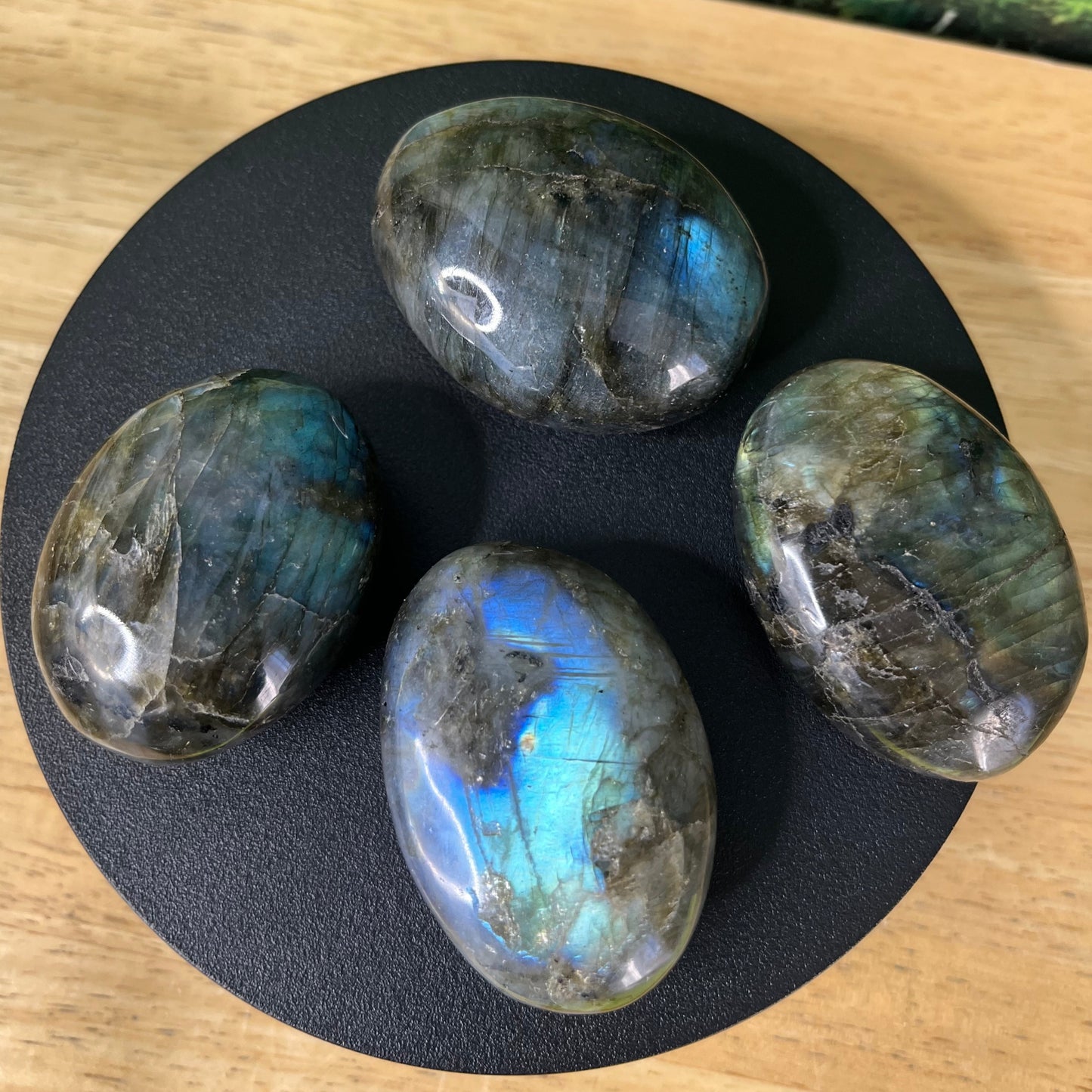 Labradorite -Palmstone